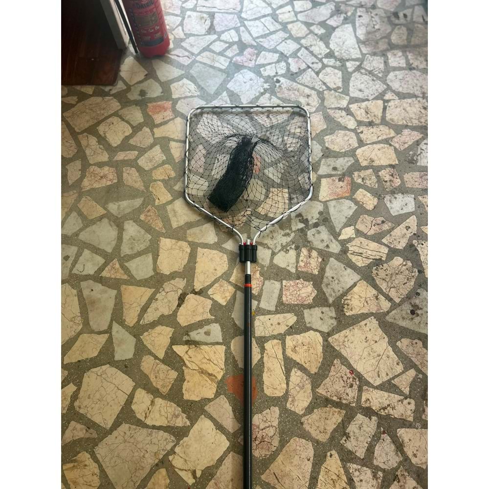 KEPÇE M